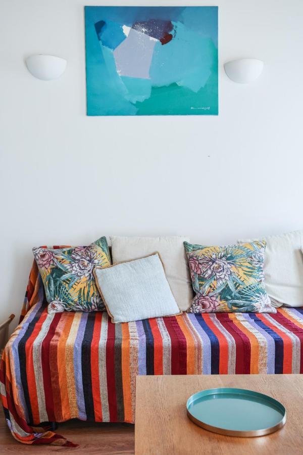 City Center Apt In Lively Bairro Alto! Lisbon Bagian luar foto